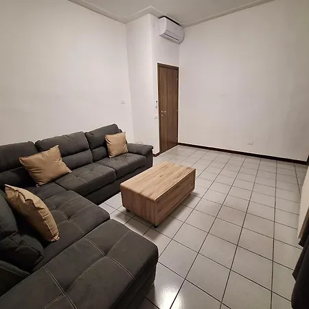 Fiore Apartman *